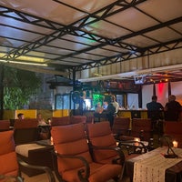 Photo prise au Twisted Palms Rooftop Lounge par Manny H. le4/3/2022