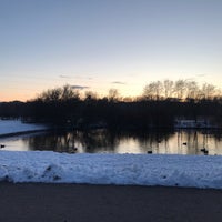 Photo taken at Pikku Huopalahden puisto by Dmitry L. on 3/28/2023