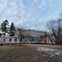 Photo taken at Munkkiniemen kartanon puisto by Dmitry L. on 3/28/2024