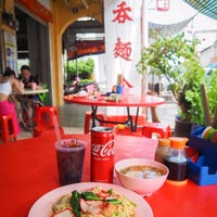 Photo taken at Ah See Wantan Mee by 瑞克斯 巴. on 7/8/2022
