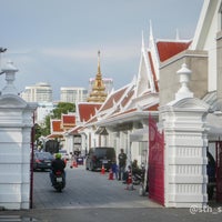 Photo taken at Wat Debsirindrawas by 瑞克斯 巴. on 10/28/2023