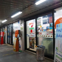 Photo taken at 7-Eleven by 瑞克斯 巴. on 7/17/2022