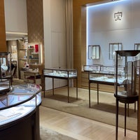 Photo taken at Cartier by i on 10/25/2022