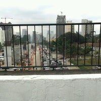 Photo taken at Viaduto Ibirapuera by KVRA on 9/20/2012