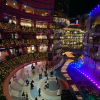 Photo taken at Canal City Hakata by 過積載 on 2/24/2024