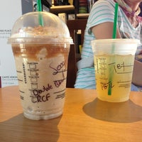 Photo taken at Starbucks by Soogi C. on 7/26/2013