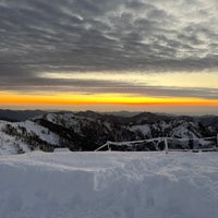 Photo taken at 剣山 by 虚 無. on 12/27/2022