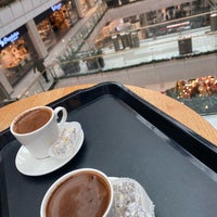 Photo taken at Starbucks by Neslihan Y. on 11/28/2022