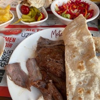 Photo taken at Metet Közde Döner by Neslihan Y. on 9/11/2023