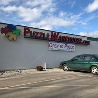 Foto tirada no(a) Puzzle Warehouse por Benton em 1/20/2018