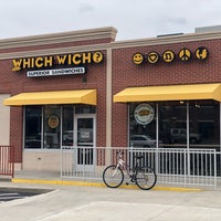 Das Foto wurde bei Which Wich Superior Sandwiches von Benton am 7/30/2018 aufgenommen