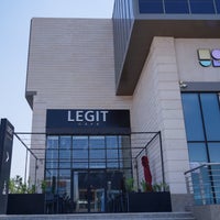 10/6/2023 tarihinde Legit Cafe ليجت كافيهziyaretçi tarafından Legit Cafe ليجت كافيه'de çekilen fotoğraf