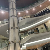 Photo taken at Matsushita IMP Building by 肉爆弾 芋. on 9/23/2022