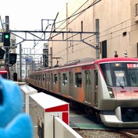 Photo taken at Ōimachi Line Jiyūgaoka Station (OM10) by io i. on 8/6/2022