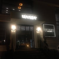 Photo taken at Seyr-et Cafe&amp;amp;Restaurant ve Nargile by Kadir—- on 11/18/2021