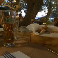 8/20/2016 tarihinde Eleni Giorgos P.ziyaretçi tarafından Damnoni Taverna'de çekilen fotoğraf