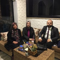 Das Foto wurde bei Cuisine Cafe Bistro von Ramazan Ç. am 10/29/2018 aufgenommen