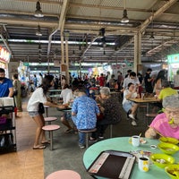 Photo taken at 20 Ghim Moh Road Market &amp;amp; Food Centre by Julian L. on 6/3/2022