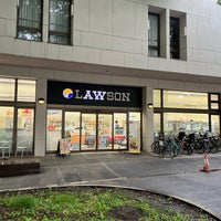 Photo taken at Lawson by いち on 6/3/2022