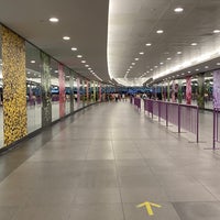 Photo taken at Bayfront MRT Interchange (CE1/DT16) by Janner A. on 8/6/2023