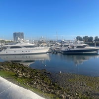 Foto diambil di San Diego SEAL Tours oleh Walla .. pada 1/6/2023