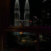 รูปภาพถ่ายที่ SkyBar Kuala Lumpur โดย 🐋 .. เมื่อ 7/10/2023