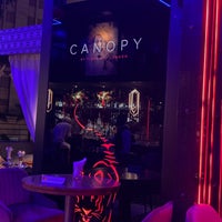 Foto diambil di Canopy Rooftop Bar &amp; Lounge oleh 🐋 .. pada 6/25/2023
