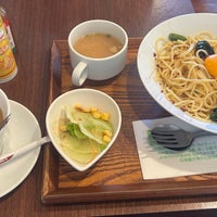 Photo taken at 昔ながらの喫茶店 友路有 by @AEROCLOUT on 8/5/2023