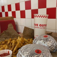 Photo taken at Five Guys by WZ44 . on 7/19/2022