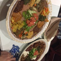 Снимок сделан в Lalibela Restaurant пользователем Ali 2/19/2018