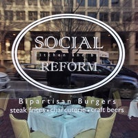 Foto tirada no(a) Social Reform por Brett R. em 4/6/2014