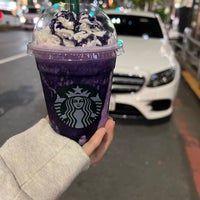 Photo taken at Starbucks by imi__o T. on 10/21/2022