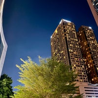 รูปภาพถ่ายที่ Two Seasons Hotel &amp;amp; Apartment โดย 404 U. เมื่อ 2/29/2024