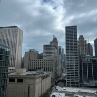 Foto diambil di Courtyard by Marriott Chicago Downtown/River North oleh Rachael W. pada 3/27/2024
