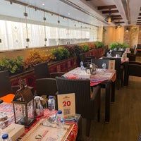 Foto scattata a Tuxedo Restaurant&amp;Cafe da SARA ✨. il 4/9/2023