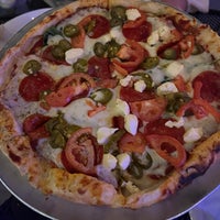 Foto scattata a Moonlight Pizza &amp;amp; Brewpub da Paudrey H. il 9/8/2023