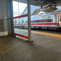 Photo taken at Stamford Transportation Center : Bus/Train (STM) Metro North &amp;amp; Amtrak by Mikey A. on 1/13/2024