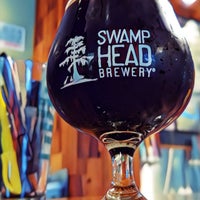 Снимок сделан в Swamp Head Brewery пользователем Steve B. 3/19/2019