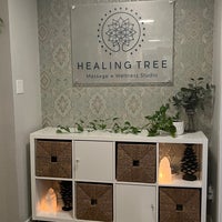 Foto tirada no(a) Healing Tree Massage &amp;amp; Wellness Studio por Asma em 5/22/2024