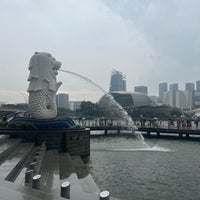 Photo taken at Merlion Park by Vee W. on 3/8/2024