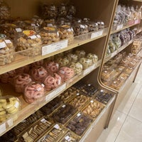 Photo taken at Al Manar Bakeries by Lilo on 1/5/2023