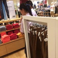 Photo taken at UNIQLO (ยูนิโคล่) ユニクロ by Dreamm B. on 6/30/2018