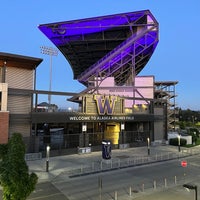 Photo taken at University of Washington Link Station by Bill H. on 9/7/2022