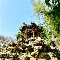 Photo taken at Beihai Park by FarNaz . on 4/12/2024