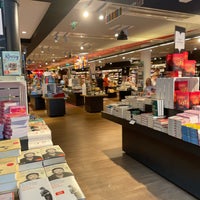 Photo prise au Mayersche Buchhandlung par Karsten V. le7/21/2023