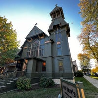 Photo taken at All Saints&amp;#39; Episcopal Church by Tea R. on 10/15/2022