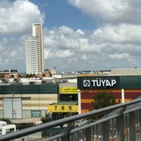 Photo taken at Tüyap Metrobüs Durağı by Görkem on 8/6/2022