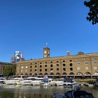 Photo taken at St Katherine Docks sundial by Thorsten H. on 10/8/2022