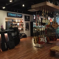 Photo taken at Strings Shop by Suda S. on 11/15/2015