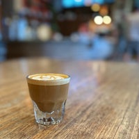 Foto tirada no(a) Coava Coffee Roasters Cafe por Steve A. em 8/5/2023
